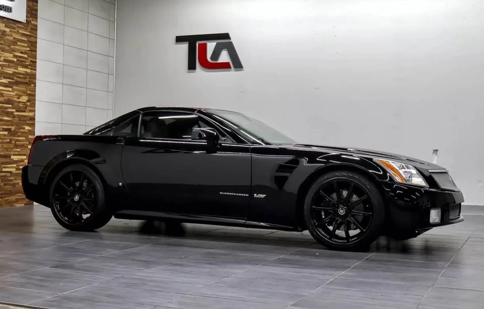 2006 Cadillac XLR-V - Image 6 of 17