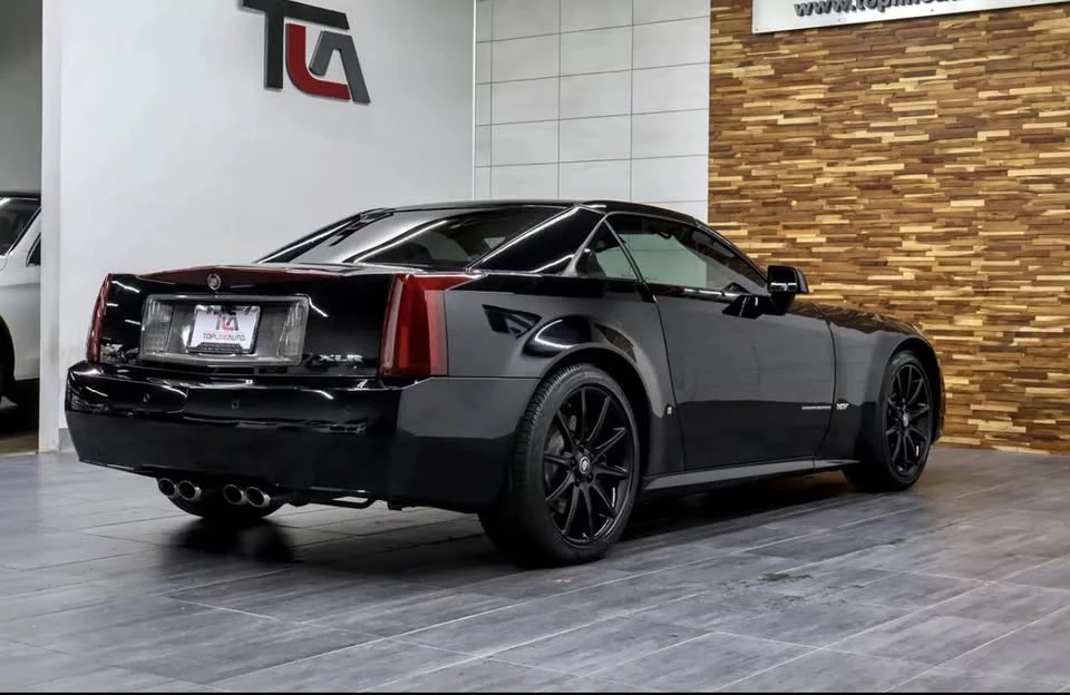 2006 Cadillac XLR-V - Image 10 of 17
