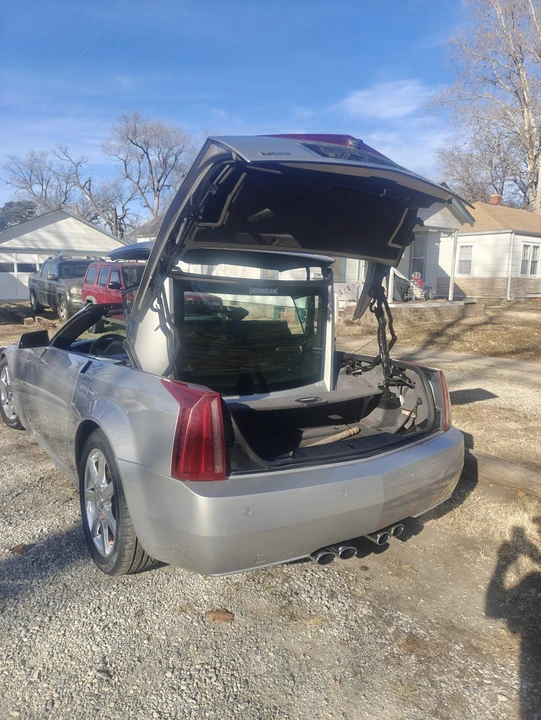 2006 Cadillac XLR - Image 18 of 21