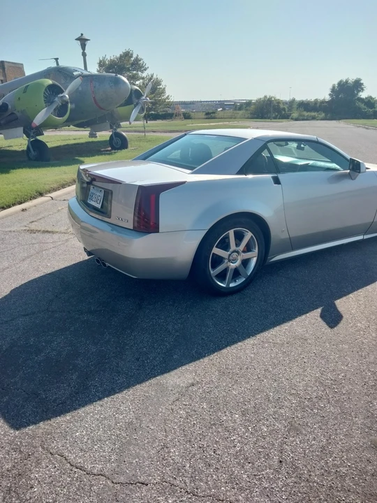 2006 Cadillac XLR - Image 11 of 21