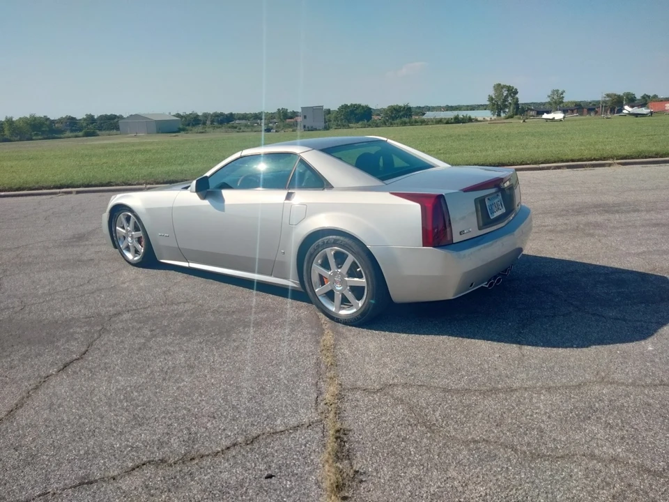 2006 Cadillac XLR - Image 12 of 21