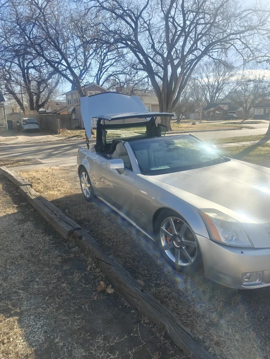 2006 Cadillac XLR - Image 19 of 21
