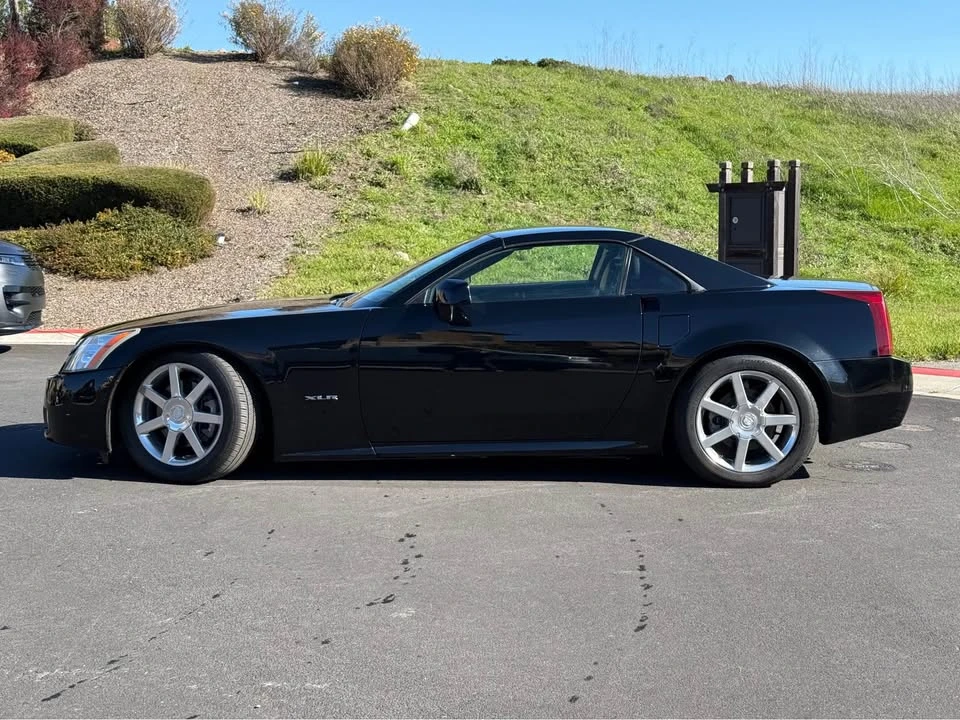 2006 Cadillac XLR-V - Image 2 of 9