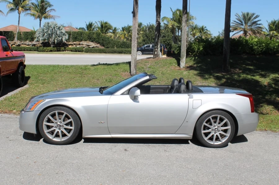 2006 Cadillac XLR-V - Image 2 of 12