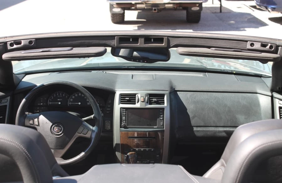 2006 Cadillac XLR-V - Image 4 of 12