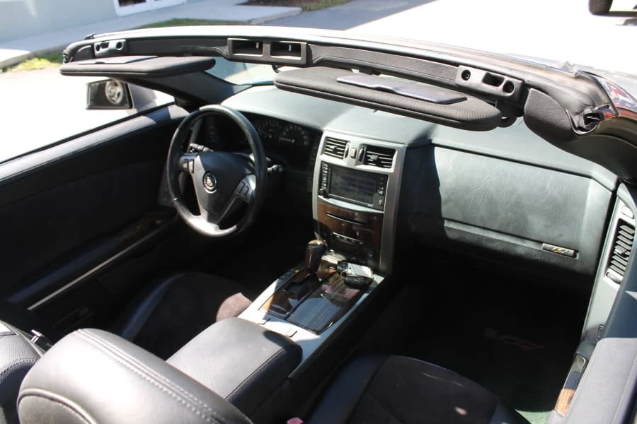 2006 Cadillac XLR-V - Image 5 of 12