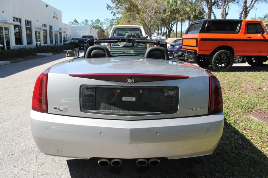 2006 Cadillac XLR-V - Image 12 of 12