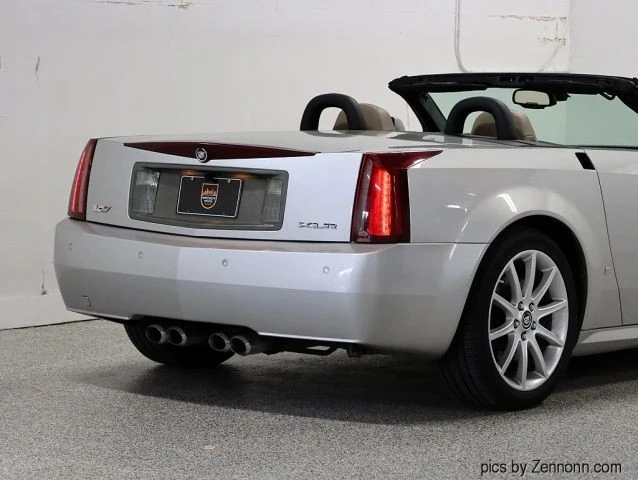 2006 Cadillac XLR-V - Image 9 of 21