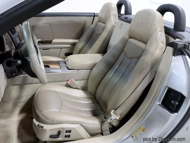 2006 Cadillac XLR-V - Image 14 of 21