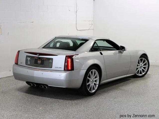 2006 Cadillac XLR-V - Image 11 of 21