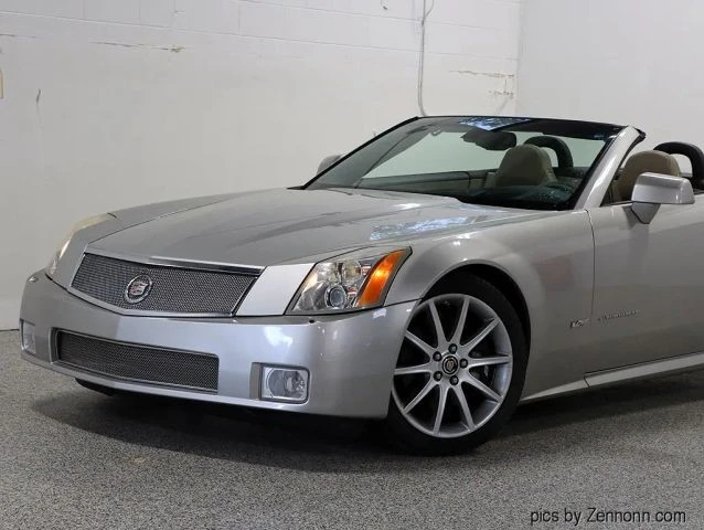 2006 Cadillac XLR-V - Image 2 of 21