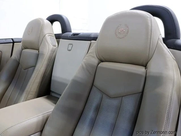 2006 Cadillac XLR-V - Image 16 of 21
