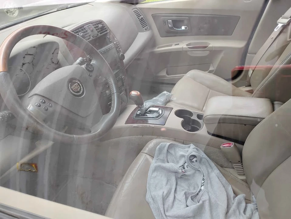 2006 Cadillac CTS 1st Gen - Image 10 of 12