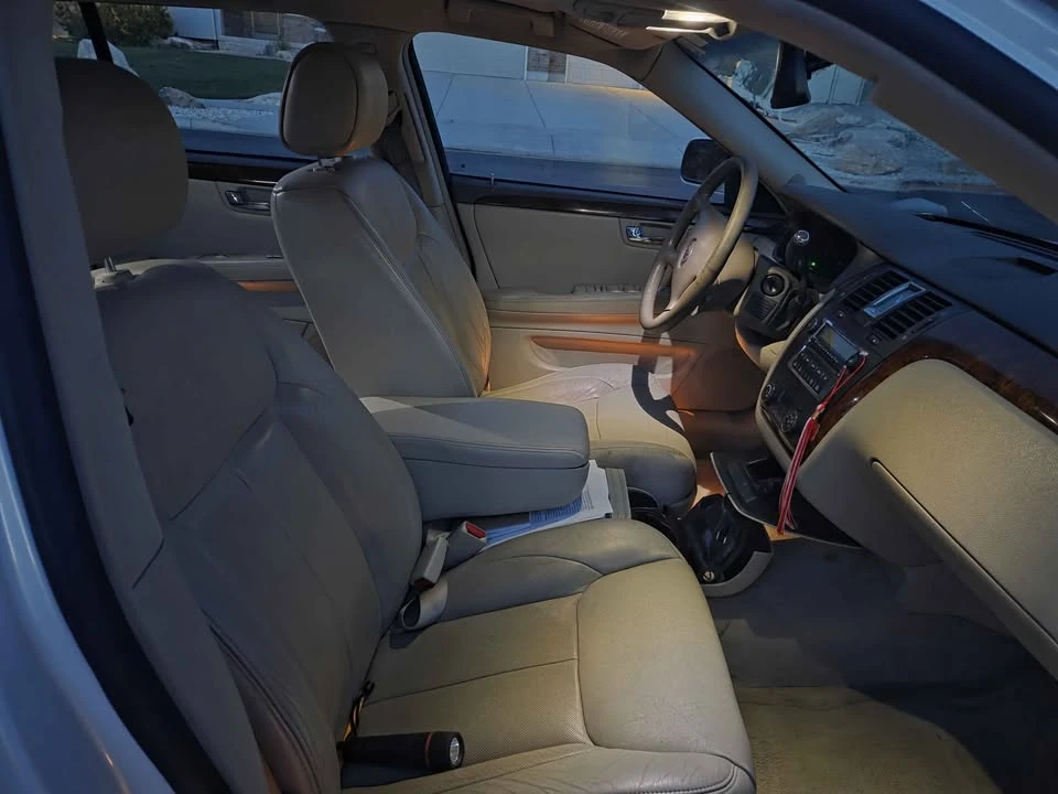2006 Cadillac DTS - Image 3 of 5