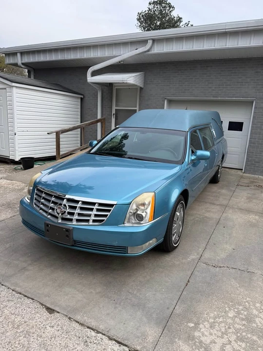 2006 Cadillac DTS - Image 2 of 15