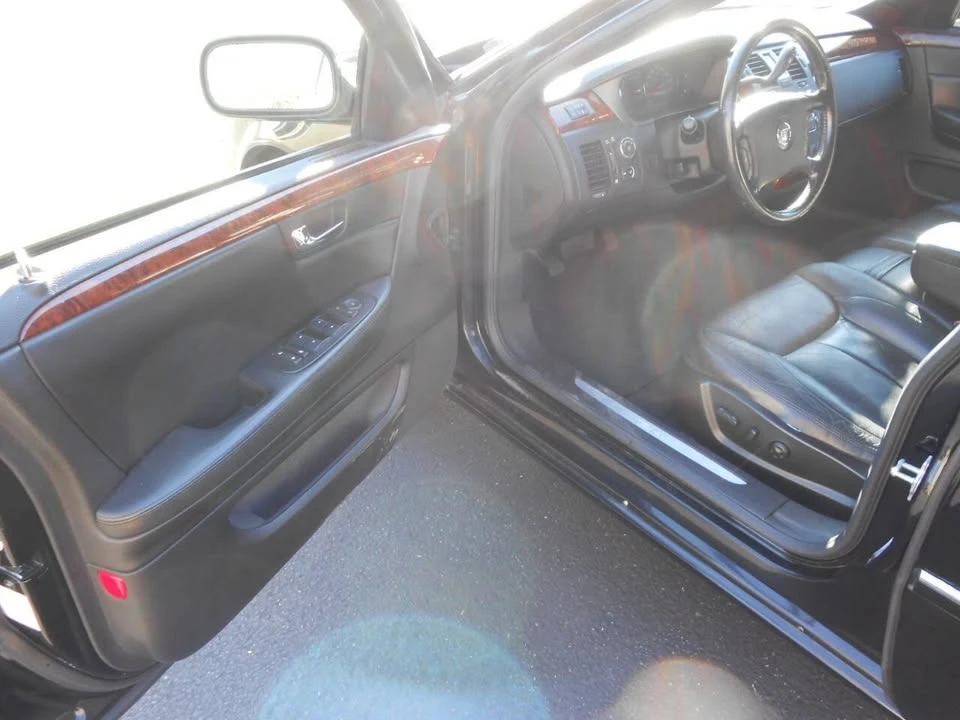 2006 Cadillac DTS - Image 8 of 20