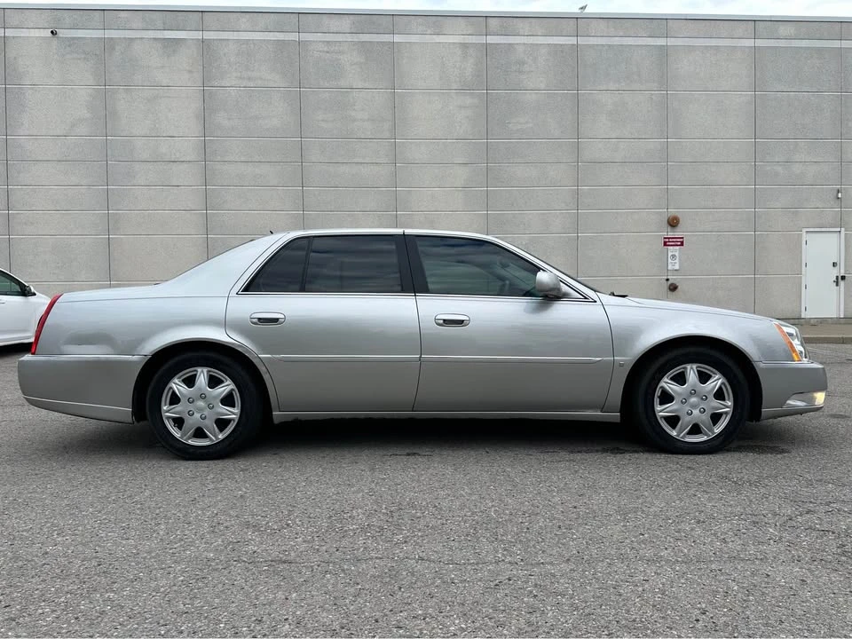 2006 Cadillac DTS - Image 5 of 8