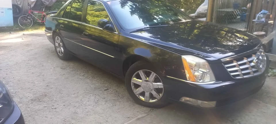 2006 Cadillac DTS - Image 2 of 4