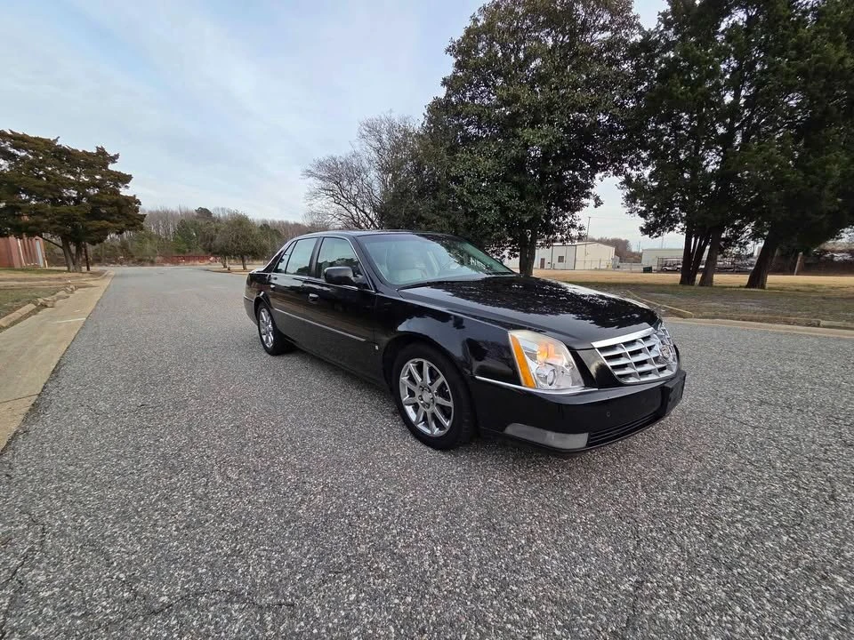 2006 Cadillac DTS - Image 2 of 17