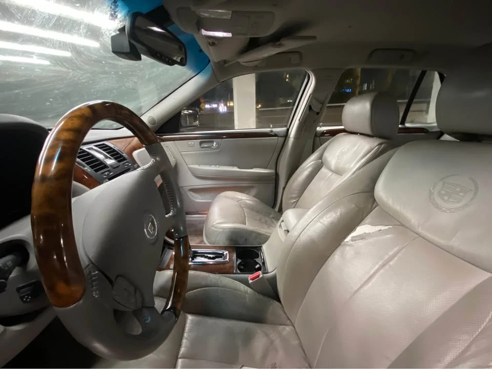 2006 Cadillac DTS - Image 8 of 11