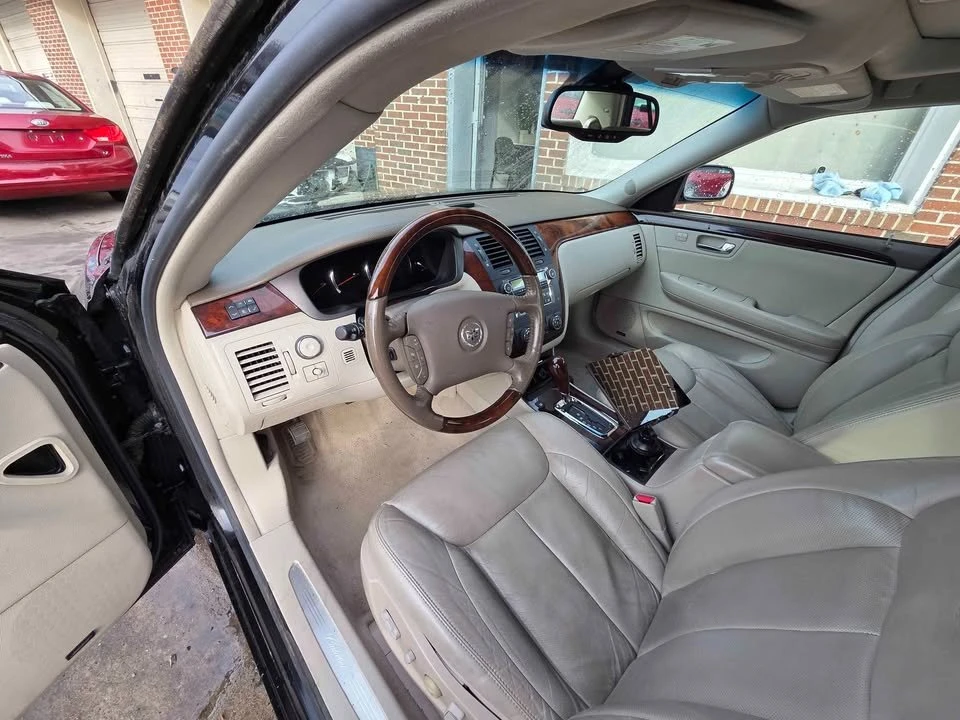 2006 Cadillac DTS - Image 10 of 17