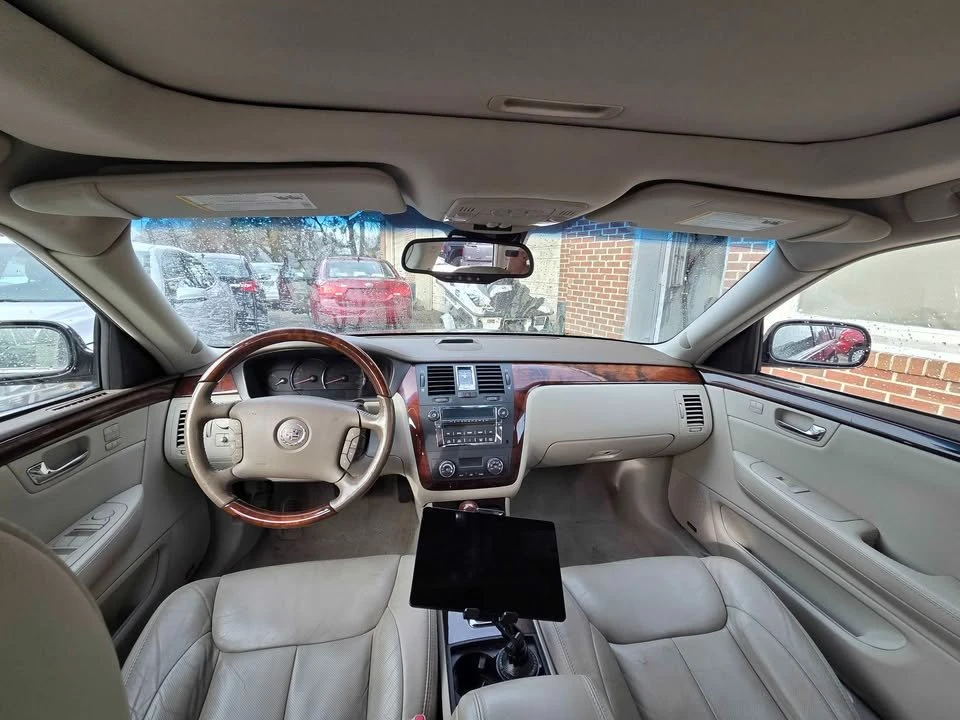 2006 Cadillac DTS - Image 12 of 17