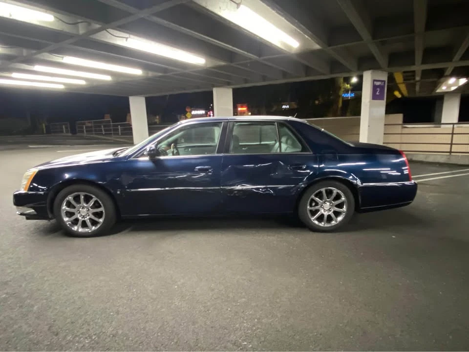 2006 Cadillac DTS - Image 2 of 11