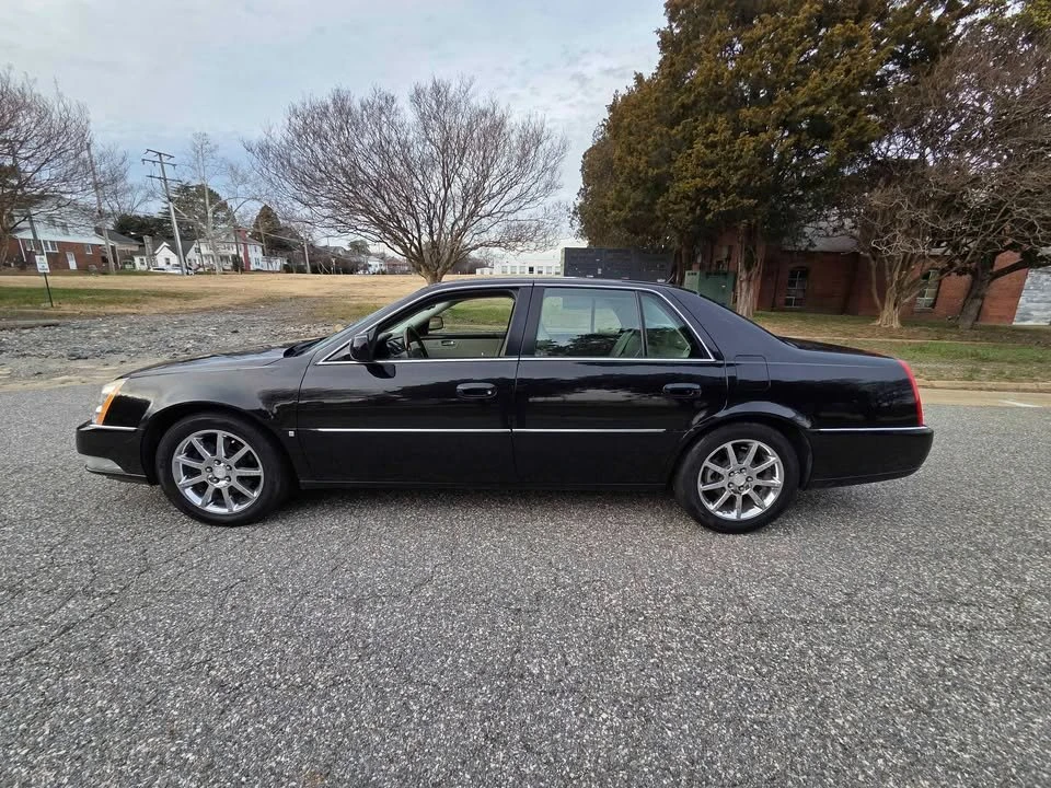 2006 Cadillac DTS - Image 3 of 17