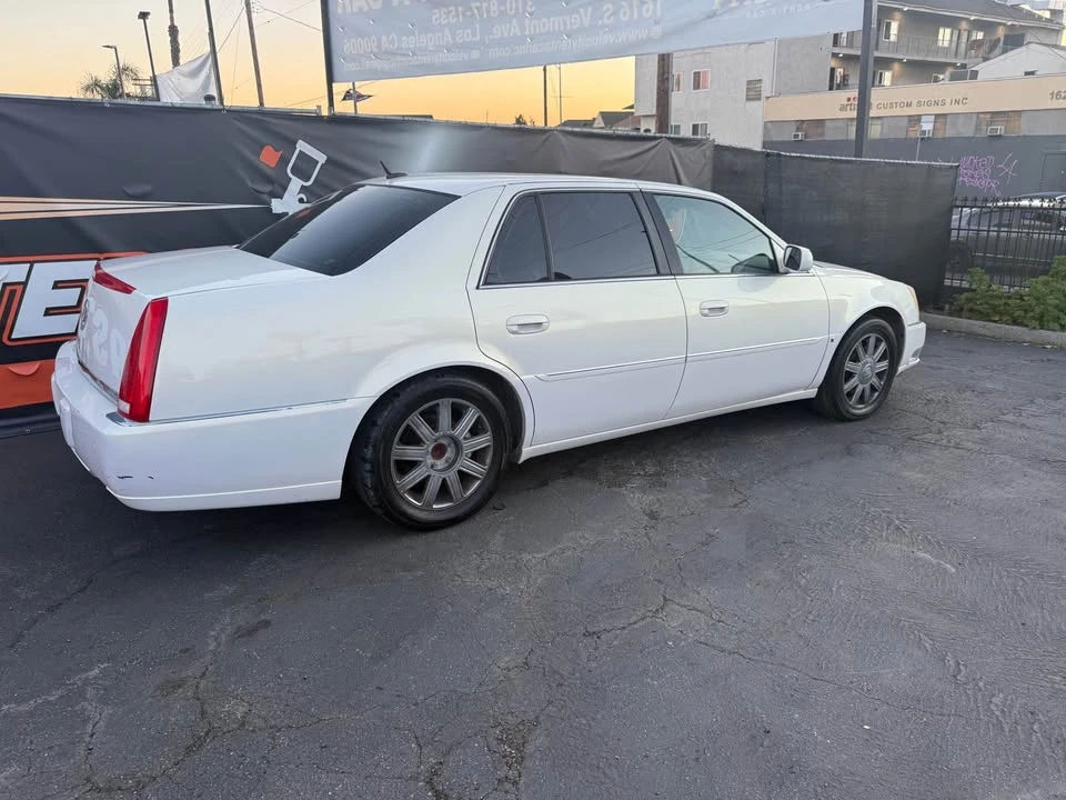 2006 Cadillac DTS - Image 2 of 9