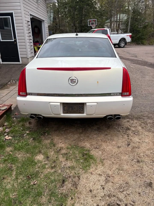 2006 Cadillac DTS - Image 4 of 9