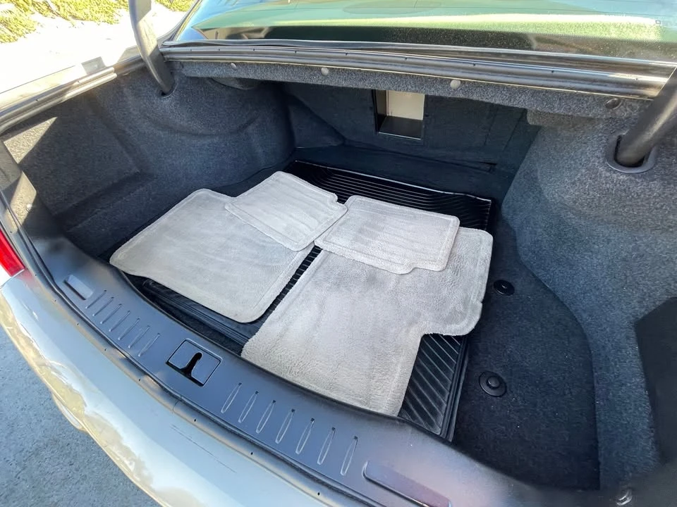 2006 Cadillac DTS - Image 17 of 18