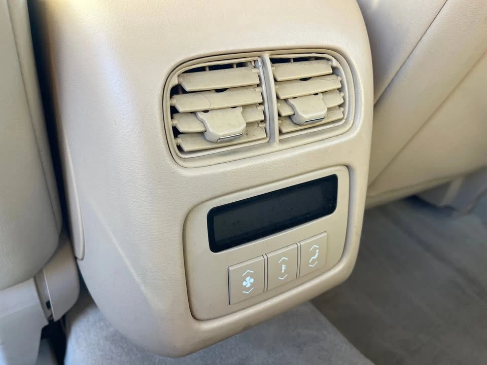 2006 Cadillac DTS - Image 16 of 18