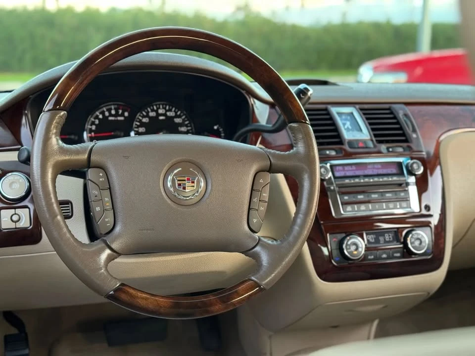 2006 Cadillac DTS - Image 19 of 20