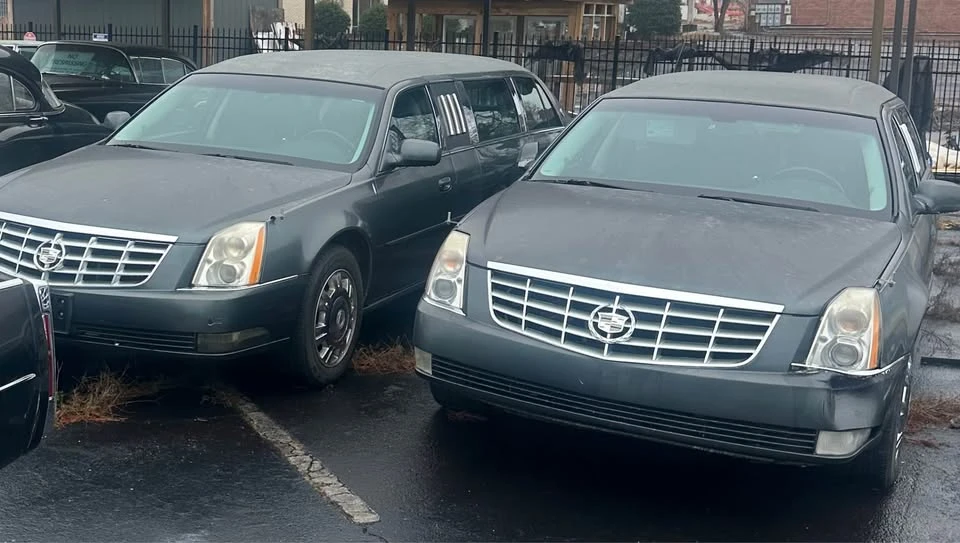 2006 Cadillac DTS - Image 2 of 3