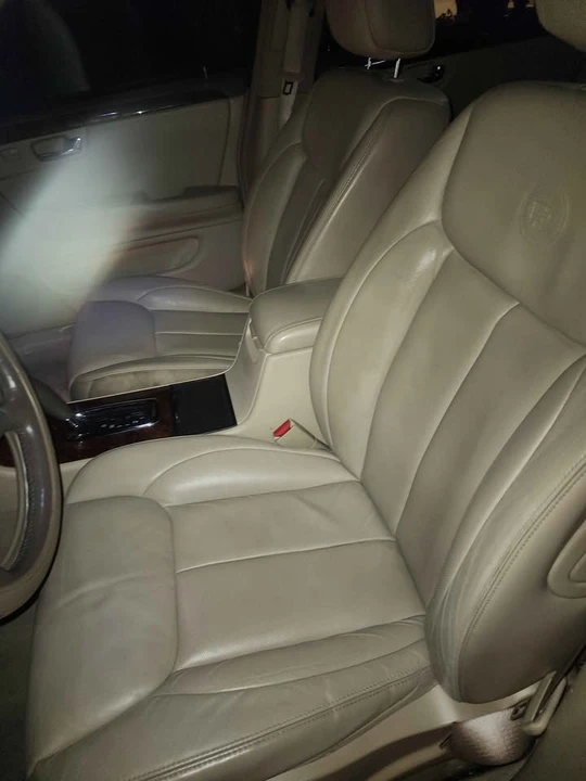 2006 Cadillac DTS - Image 7 of 8