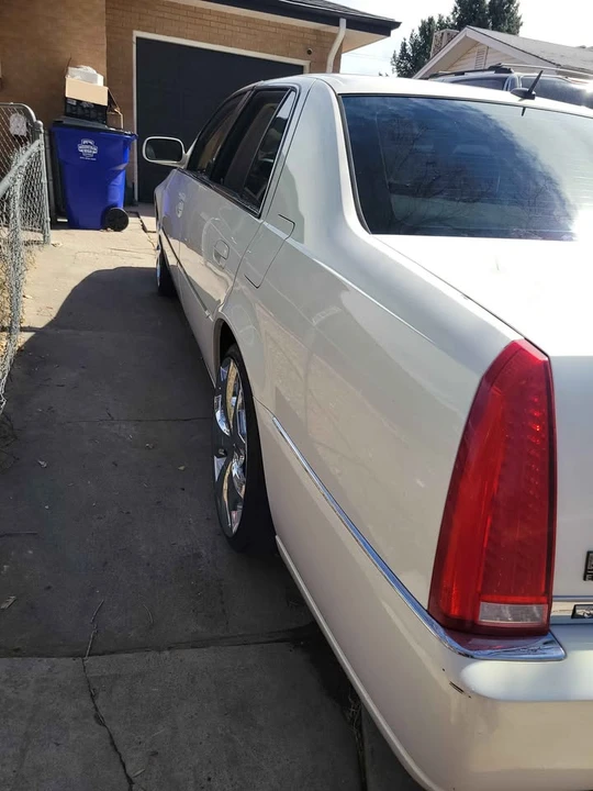 2006 Cadillac DTS - Image 11 of 14