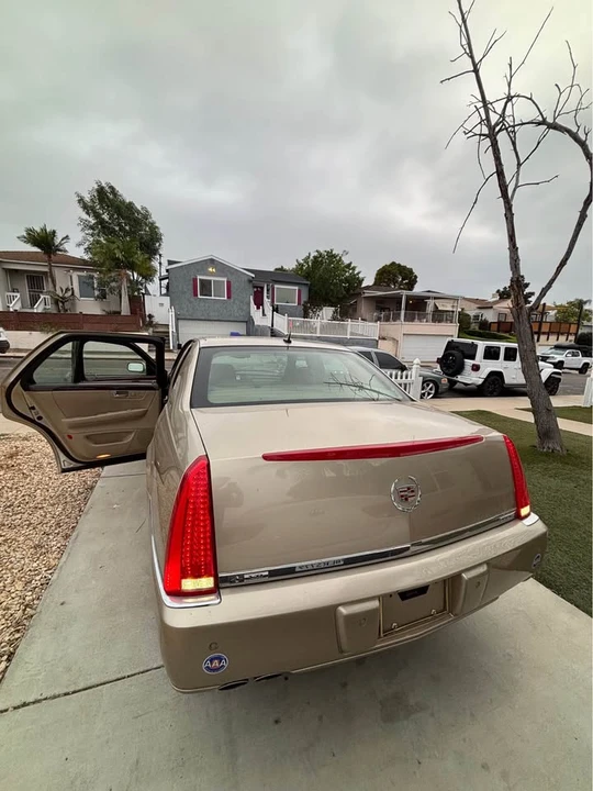 2006 Cadillac DTS - Image 6 of 6