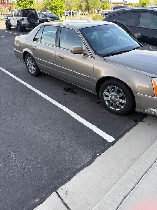 2006 Cadillac DTS - Image 2 of 6