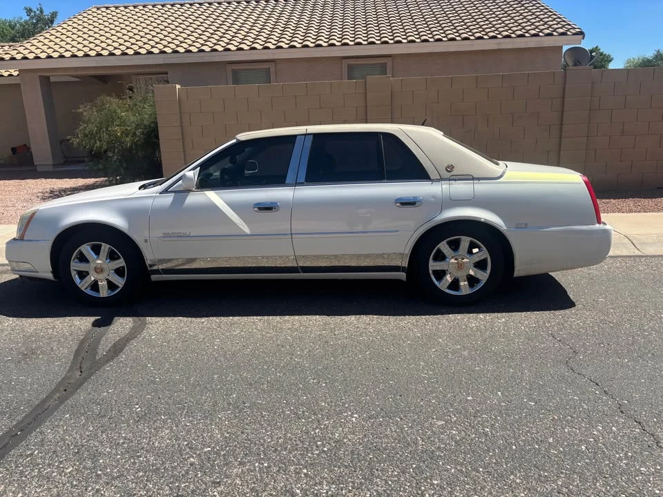 2006 Cadillac DTS - Image 2 of 4