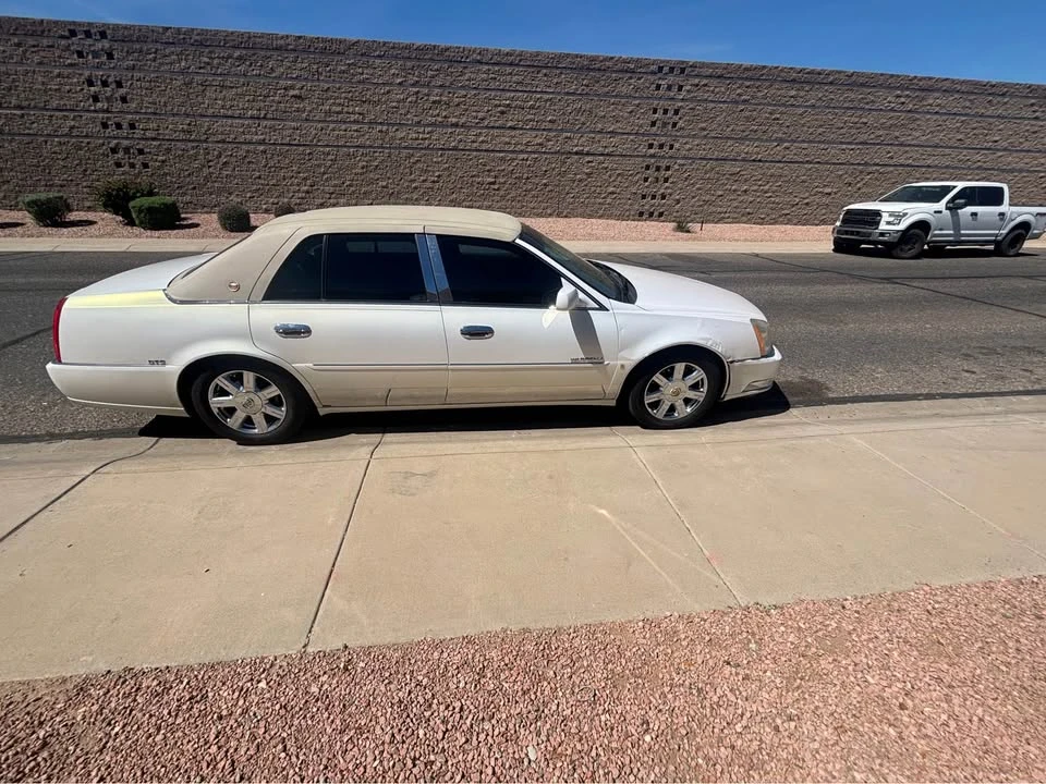 2006 Cadillac DTS - Image 3 of 4