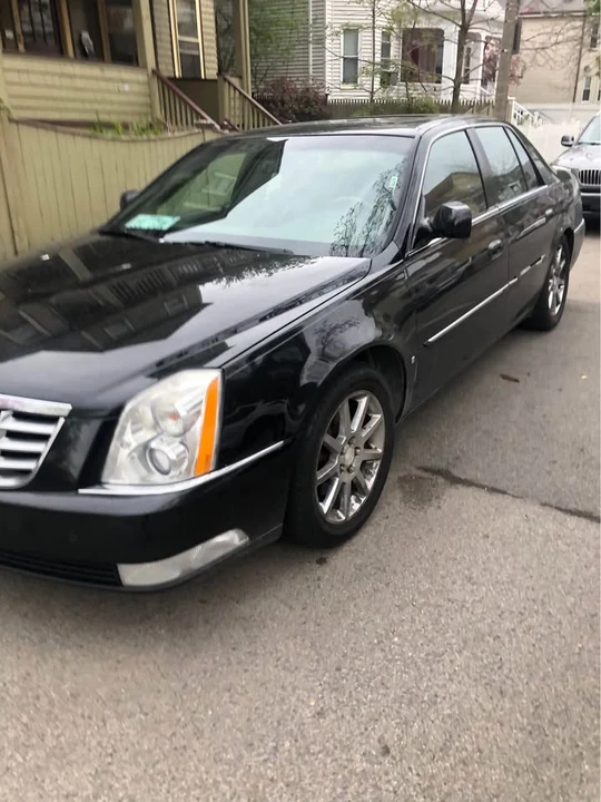 2006 Cadillac DTS - Image 2 of 5