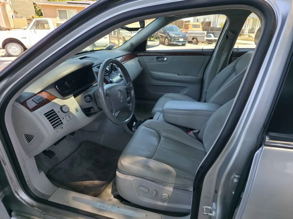 2006 Cadillac DTS - Image 6 of 7