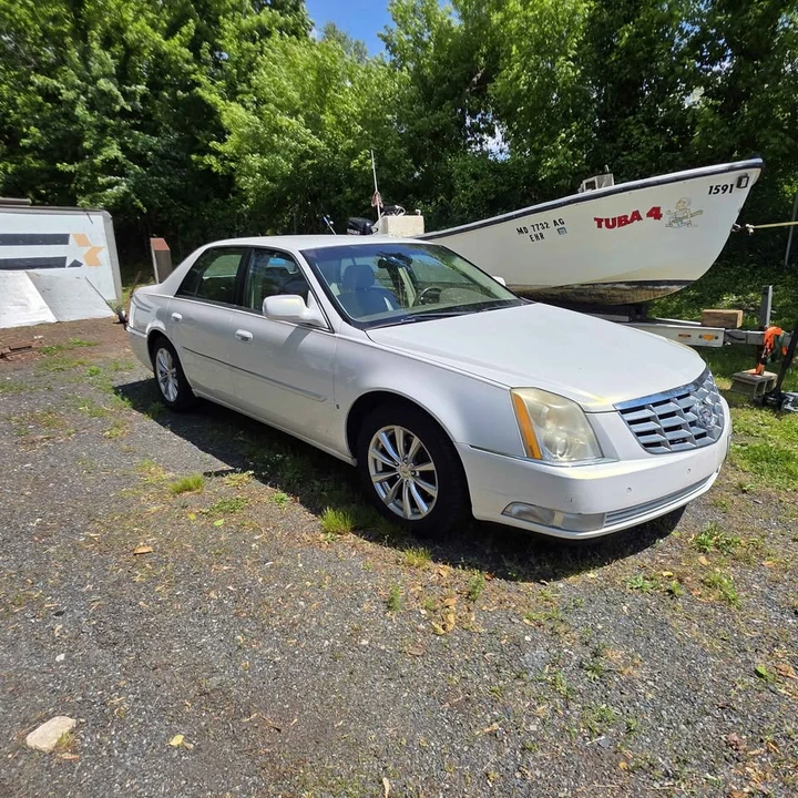 2006 Cadillac DTS - Image 2 of 12