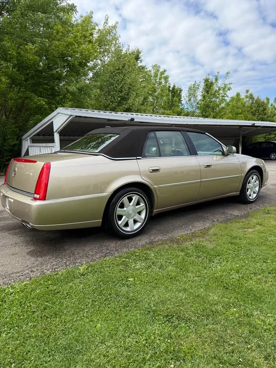 2006 Cadillac DTS - Image 2 of 6