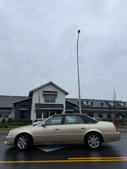 2006 Cadillac DTS - Image 8 of 19