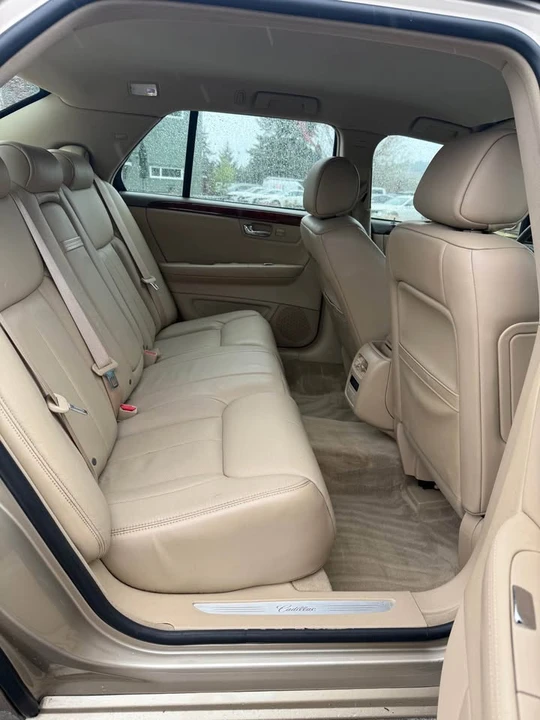 2006 Cadillac DTS - Image 10 of 19
