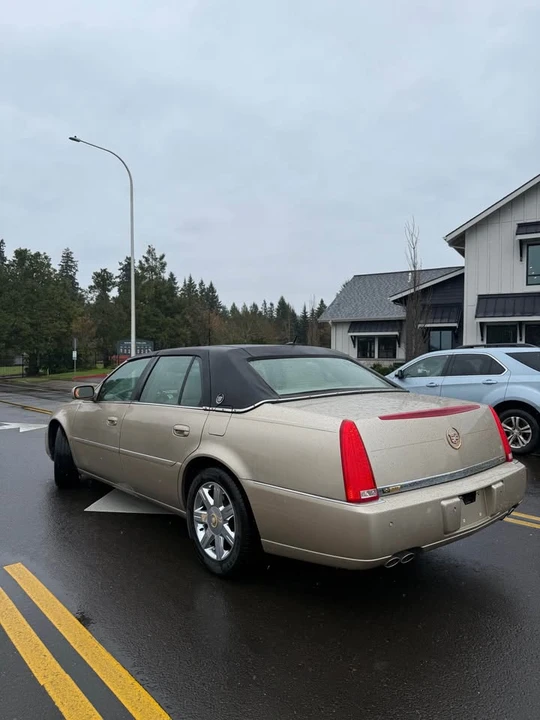 2006 Cadillac DTS - Image 7 of 19