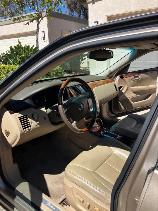2006 Cadillac DTS - Image 7 of 9