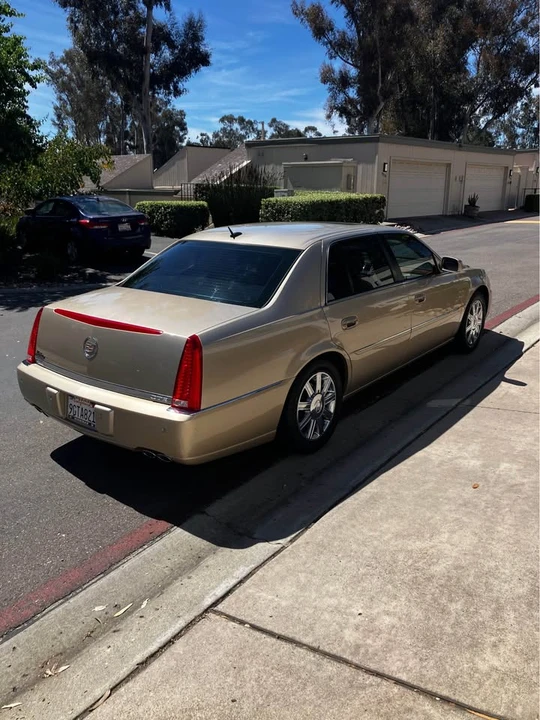 2006 Cadillac DTS - Image 3 of 9