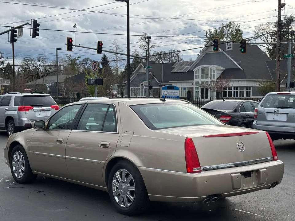 2006 Cadillac DTS - Image 6 of 13